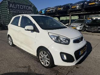 Vaurioauto  passenger cars Kia Picanto 1.0 CVVT 51KW Led Airco 5-Deurs 2012/1