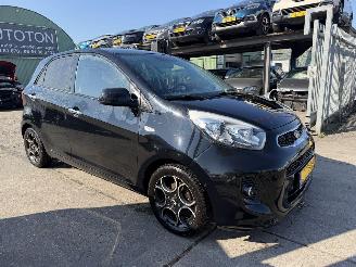 krockskadad bil auto Kia Picanto 1.0 CVVT 51KW Clima Led First Edition 5-Drs NAP 2015/6
