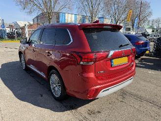 skadebil auto Mitsubishi Outlander 2.4 PHEV 99KW Clima Navi Schuifdak IntenseNAP 2019/1