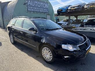 Schadeauto Volkswagen Passat 1.4 TSI 90KW DSG Clima Navi Comfortline NAP 2010/5