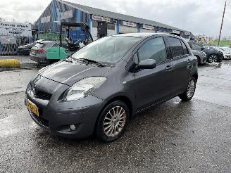krockskadad bil auto Toyota Yaris 1.3 VVT-I 74KW Airco Comfort 5-Drs 2009/4