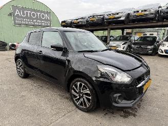 skadebil auto Suzuki Swift 1.2 61KW Autom. Smart Hybrid Led Xenon Navi Clima 2021/3