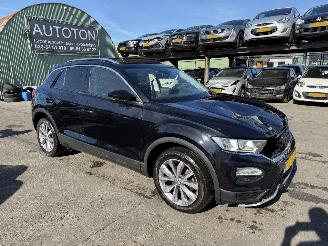 skadebil auto Volkswagen T-Roc 1.0 TSI 85KW Pano Clima Navi Camera Led Sport 2019/3