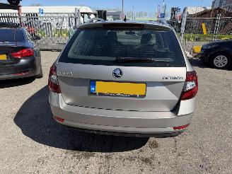 Skoda Octavia 1.0 TSI 84KW DSG Clima Navi Led Style Busienss Greentech NAP picture 4