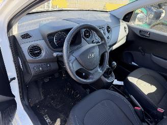 Hyundai I-10 1.0i 49KW I-Drive 5-Deurs picture 5