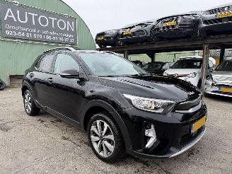 Voiture accidenté Kia Stonic 1.0 T-GDI 74KW Clima Navi Camera Led MHEV DynamicPlusLine NAP 2022/11