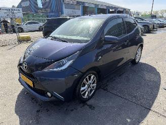 Voiture accidenté Toyota Aygo 1.0 VVT-I 51KW X-JOY Clima Navi Led Camera 2018/2