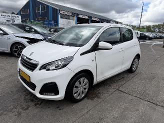 Auto incidentate Peugeot 108 1.0 E-VTI 53KW Airco Led Active 5-Drs NAP 2021/9