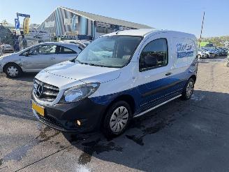 damaged commercial vehicles Mercedes Citan 108 CDI 55KW Airco Schuifdeur Blueefficiency NAP 2017/8