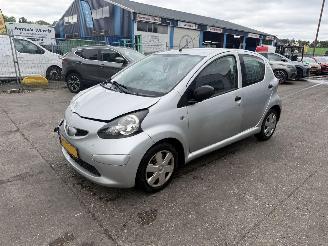 Avarii autoturisme Toyota Aygo 1.0-12V 50KW 5-Deurs 2008/6