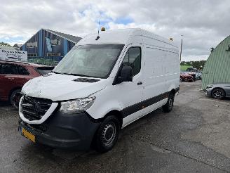 Unfall Kfz Van Mercedes Sprinter 314 CDI Autom. 105KW L2H2 Clima Camera NAP 2019/10