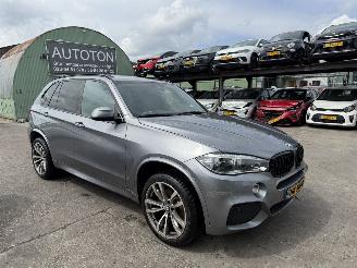 Voiture accidenté BMW X5 40e xDrive 180KW iPerformance Clima Navi Pano High Executive NAP 2015/11