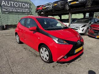 škoda osobní automobily Toyota Aygo 1.0 VVT-I X-Play Airco Navi Led Camera 5-Drs 2015/9