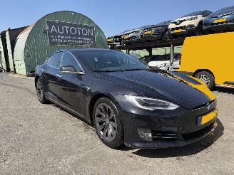 Schadeauto Tesla Model S 75D 245KW Clima Navi Pano 360 Camera NAP 2018/12