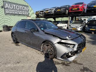krockskadad bil auto Mercedes A-klasse 180 Autom. 100KW Pano Sfeer Clima Navi AMG Line NAP 2023/10