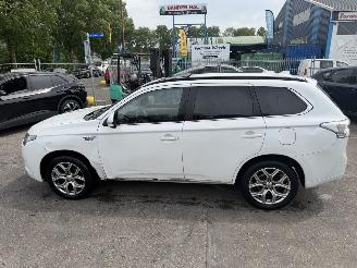 Mitsubishi Outlander 2.0 PHEV Autom. Schuifdak Clima Navi Xenon Instyle picture 15