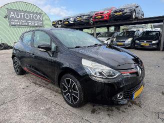 skadebil auto Renault Clio 0.9 TCE 66KW Clima Navi Led Expression NAP 2013/9