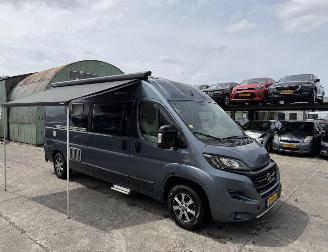 damaged campers Adria  Camper 600 Twin SPT Vast bed Luifel Keuken Koelkast WC Clima Navi 2015/7