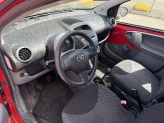 Toyota Aygo 1.0-12V 50KW 5-Deurs NAP picture 5