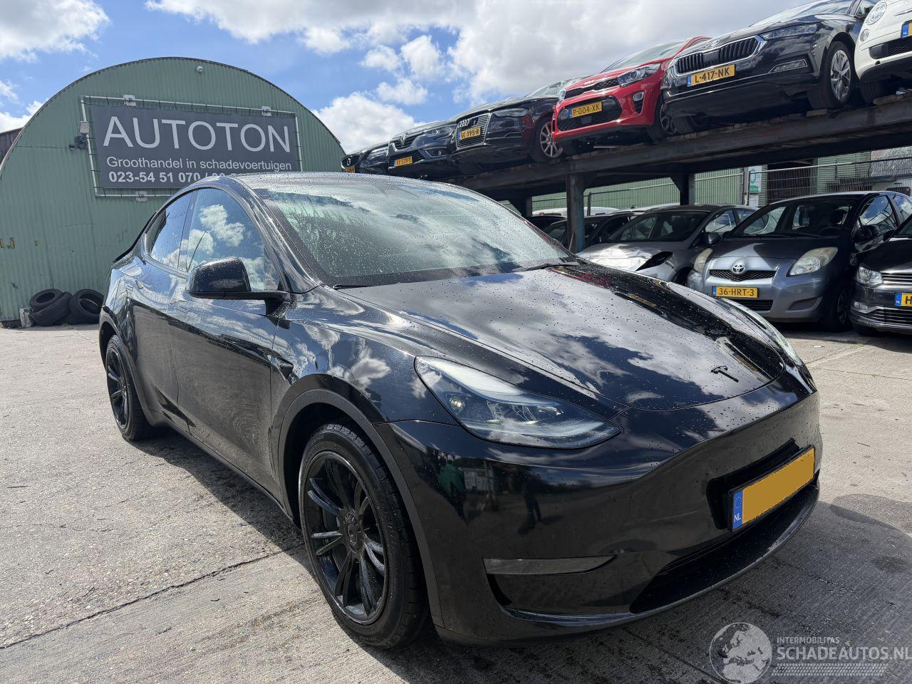 Tesla Model Y 75 kWh Long Range 258KW AWD Pano Clima Navi