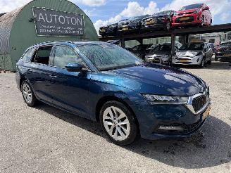 Vaurioauto  passenger cars Skoda Octavia 1.0 TSI 81KW Clima Navi Led Virt. Dash Keyless Business Edition NAP 2021/5