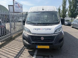 Vaurioauto  passenger cars Fiat Ducato 79 kWH Autom. 90KW 6 Persoons Rolstoellift 2022/9
