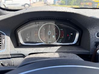 Volvo V-60 2.4 D6 AWD PHEV 158KW Clima Navi Schuifdak Camera Led Xenon picture 15