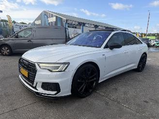 Vaurioauto  passenger cars Audi A6 55 TFSI 250KW Quattro S Edition Pano Clima Navi Led Sterrenhemel 2019/11