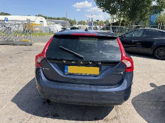 Volvo V-60 1.6 D2 Autom. 84KW Clima Navi Leer Led R-Design picture 6