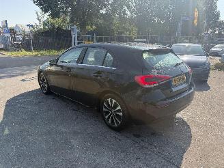 Mercedes A-klasse 180 100KW Autom. Clima Navi Led Camera Business Solution NAP picture 4