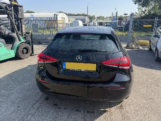 Mercedes A-klasse 180 100KW Autom. Clima Navi Led Camera Business Solution NAP picture 3