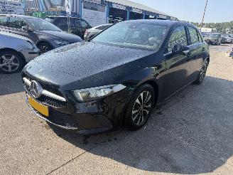 Mercedes A-klasse 180 100KW Autom. Clima Navi Led Camera Business Solution NAP picture 5