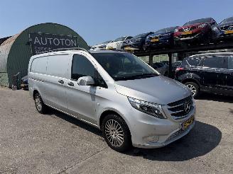 skadebil bedrijf Mercedes Vito 116 CDI 120KW Autom. Extra Lang Clima Navi Camera Led 2xSchuifdeur NAP 2015/11