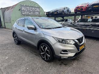 krockskadad bil auto Nissan Qashqai 1.6 Tekna 120KW Pano Clima Navi Camera NAP 2018/10