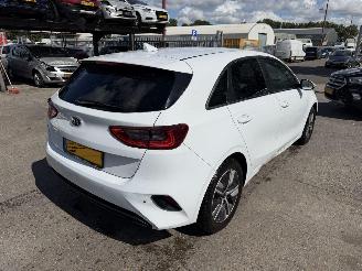 Kia Ceed 1.0 T-GDI 88KW Clima Navi Led Xenon Camera DynamicPlusLine NAP picture 3
