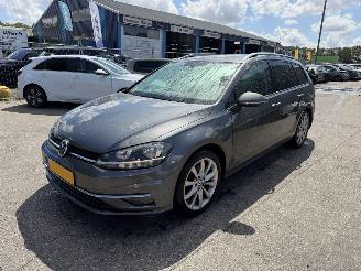 Damaged car Volkswagen Golf 1.6 TDI 85KW Autom. Navi Clima Led Comfortline NAP 2017/10