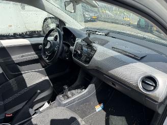 Volkswagen Up! 1.0 44KW High Up Pano Airco 5-Drs picture 6