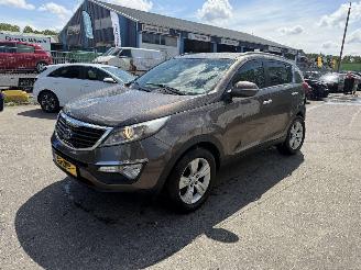 Unfallwagen Kia Sportage 1.6 GDI 99KW Clima Navi Led Plus Pack NAP 2013/1