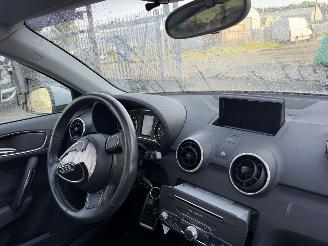 Audi A1 1.0 TFSI 70KW Pano Navi Airco Sportback Proline picture 12