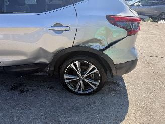 Nissan Qashqai 1.2 85KW N-Connecta Pano Clima Navi Led NAP picture 17