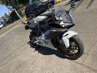 CFMoto  675SR-R 66KW Led Nieuw picture 3