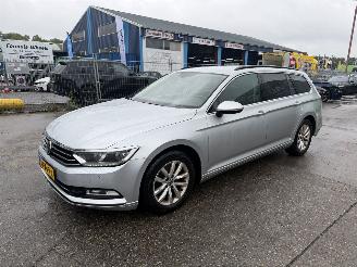  Volkswagen Passat 1.6 TDI 88KW Navi Clima Led Comfortline NAP 2017/1
