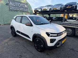 Vaurioauto  passenger cars Dacia Spring 26.8 kWh Extreme 48KW Clima Navi Camera Led NAP 2025/9