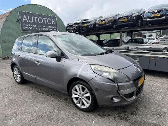 Voiture accidenté Renault Scenic 1.4 TCE 96kW Clima Navi Camera Celsium NAP 2010/11