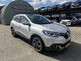 Schadeauto Renault Kadjar 1.2 TCE Autom. 96KW Pano Clima Navi Camera Led Bose 2018/4