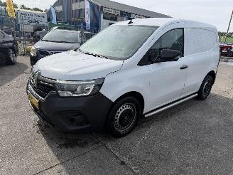 krockskadad bil bedrijf Renault Kangoo 1.5 Blue dCi 55KW Navi Airco Comfort L1 NAP 2024/5