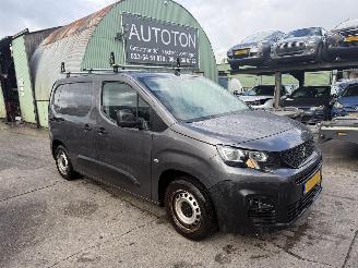 krockskadad bil bedrijf Peugeot Partner 1.5 Bluehdi 55KW RUITENWASSERINSTALATIE Navi Clima Schuifdeur Premium 2021/6