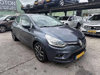 uszkodzony samochody osobowe Renault Clio 0.9 TCE 66KW Intens Clima Navi Led 5-Drs NAP 2016/12