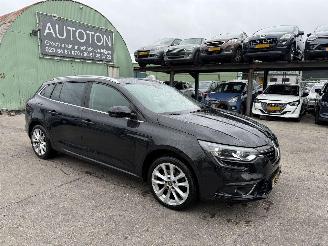 krockskadad bil auto Renault Mégane 1.3 TCE 103KW Clma Navi Led Limited NAP 2018/9