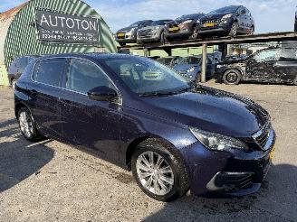 uszkodzony samochody osobowe Peugeot 308 1.2 96KW Autom. Pano Clima Navi Blue Lease Premium 5-Drs NAP 2018/5